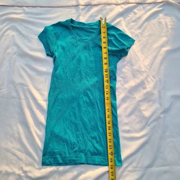 Lululemon Run: Swiftly Tech Short Sleeve - Surge Teal - Size 2 - Picture 9 of 15